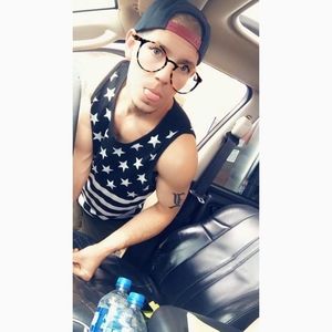 Meet your Posher, Larry